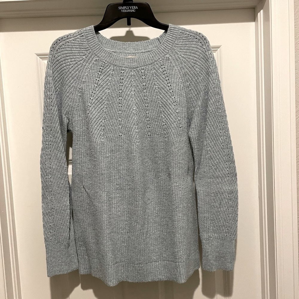 EUC gray/blue Loft sweater